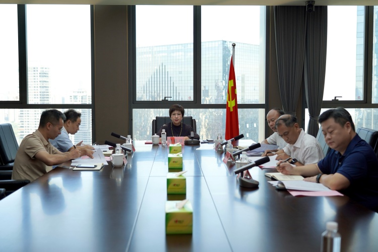 中心组学习_副本.jpg