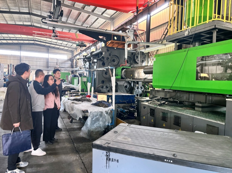 通讯稿照片3_副本.jpg 通讯稿照片3_副本.jpg